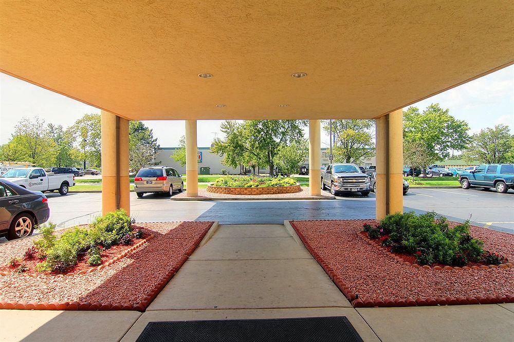 Inn & Suites Merrillville Buitenkant foto
